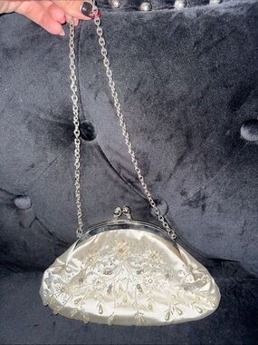 Newport News Ivory Beaded Bridal Clutch with Pearl Embellishments